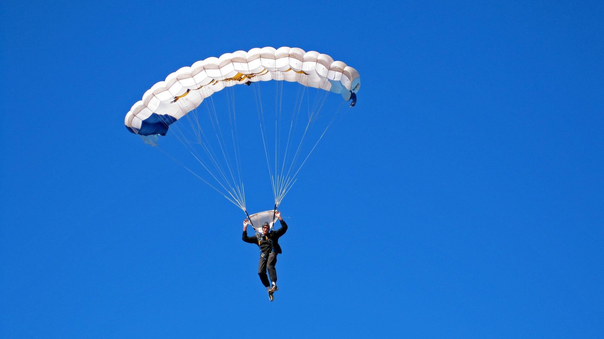 爱游戏在线娱乐官网-糖果传奇“甜蜜争霸战”线下线上同步开启，糖果传奇道具介绍